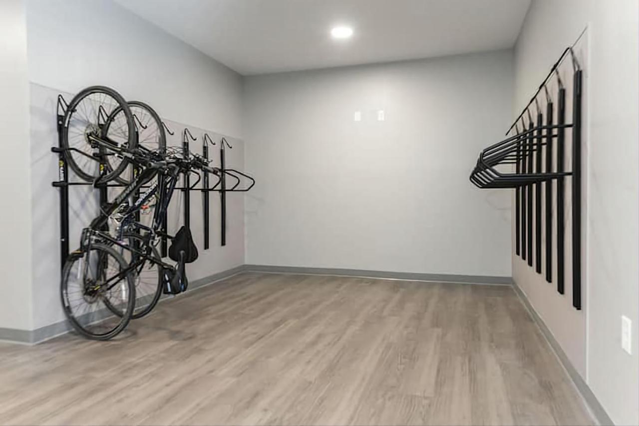 Modern Dwntwn 1 Bdrm Apt Pool Gym Free Parking Indianápolis Exterior foto