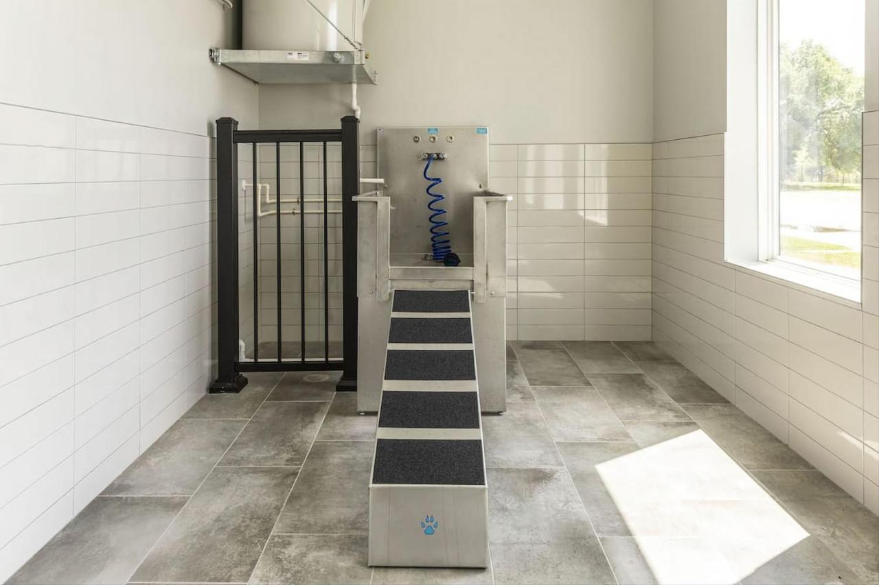Modern Dwntwn 1 Bdrm Apt Pool Gym Free Parking Indianápolis Exterior foto